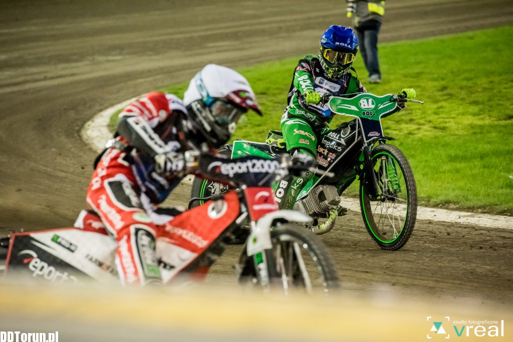 Monster Energy Team wygrywa na Motoarenie
