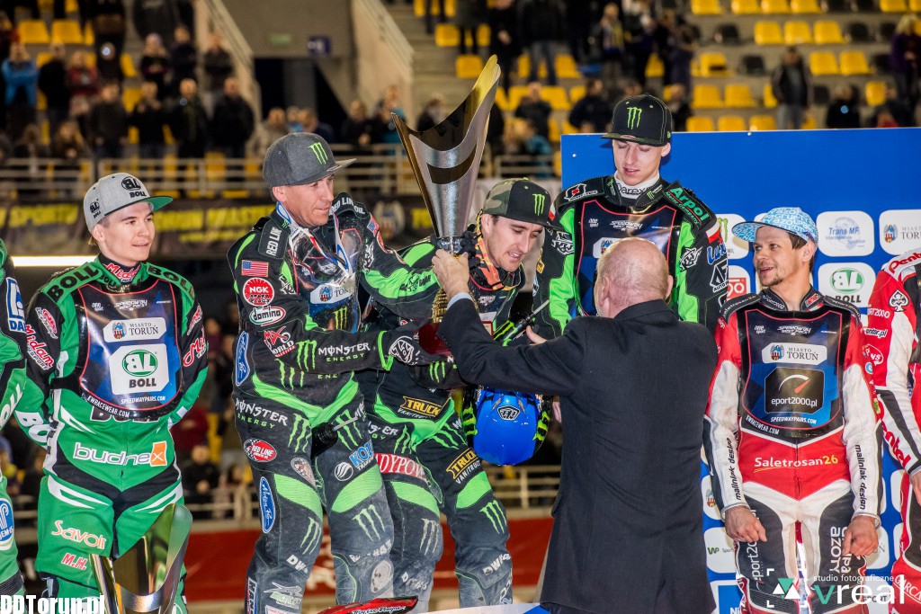 Monster Energy Team wygrywa na Motoarenie