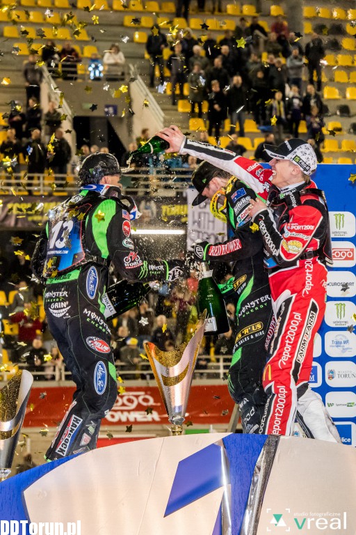 Monster Energy Team wygrywa na Motoarenie