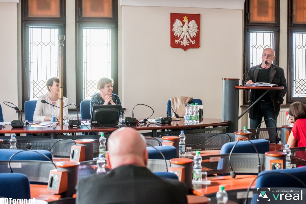 Zmiany w CSW na posiedzeniu komisji