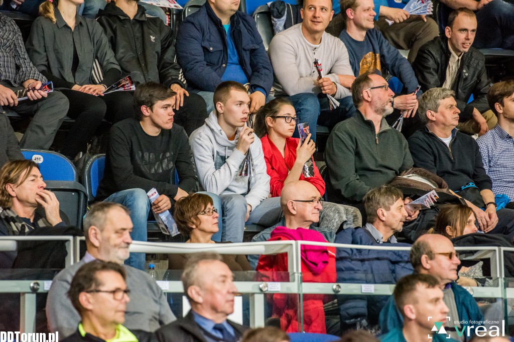 Kibice na meczu Polskiego Cukru Toruń