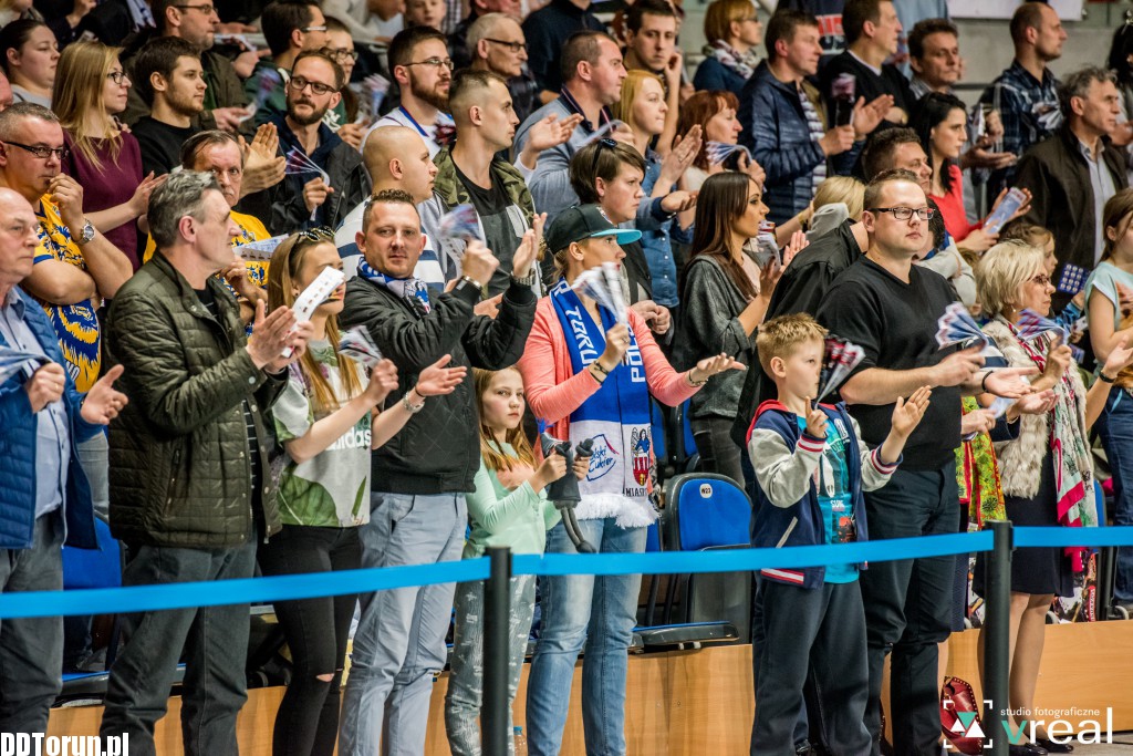 Kibice na meczu Polskiego Cukru Toruń