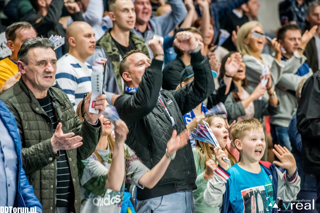 Kibice na meczu Polskiego Cukru Toruń