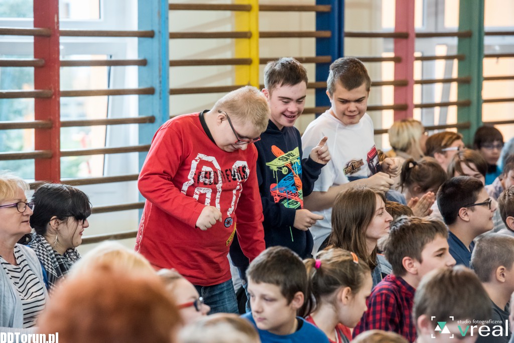 Dzieci z Zespołu Szkół nr 6 ratowały pszczoły