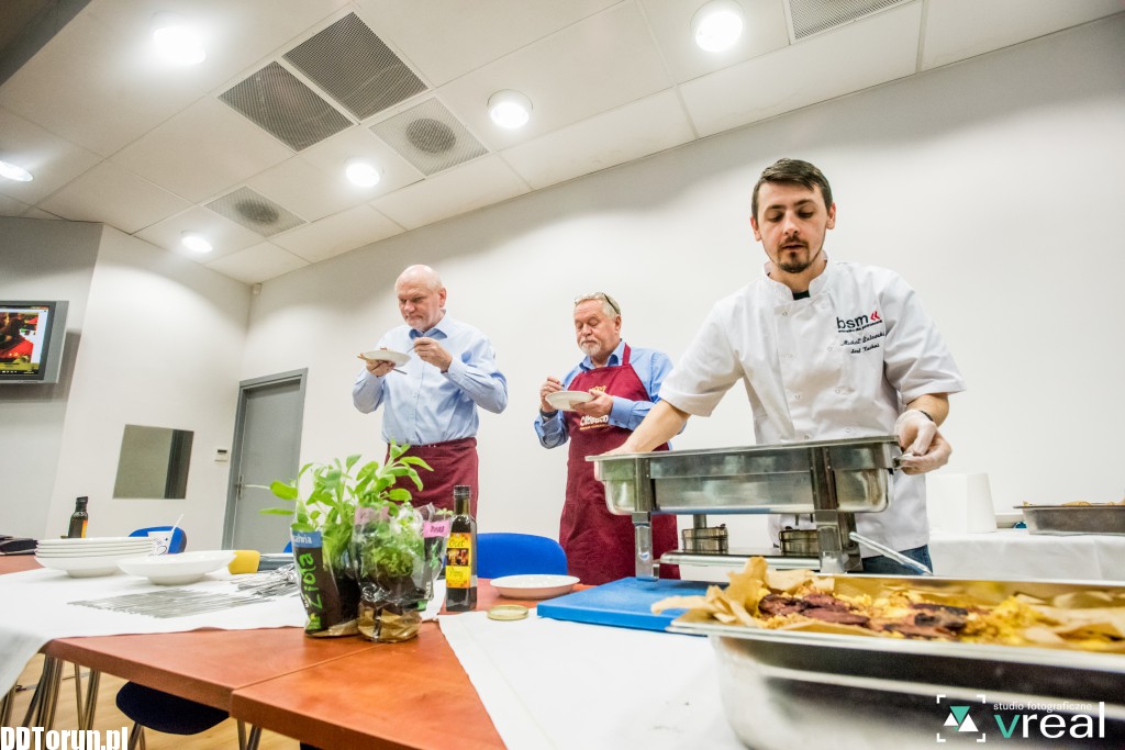 Przydent i rektor gotowali na festiwalu