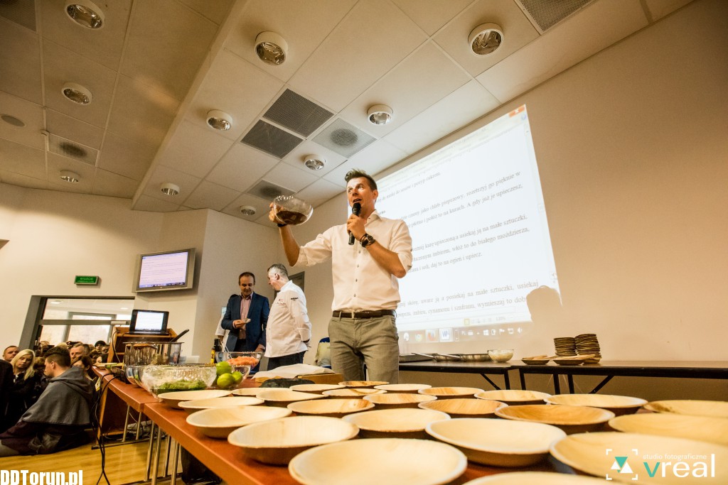 Karol Okrasa w krzyżackiej kuchni festiwalu