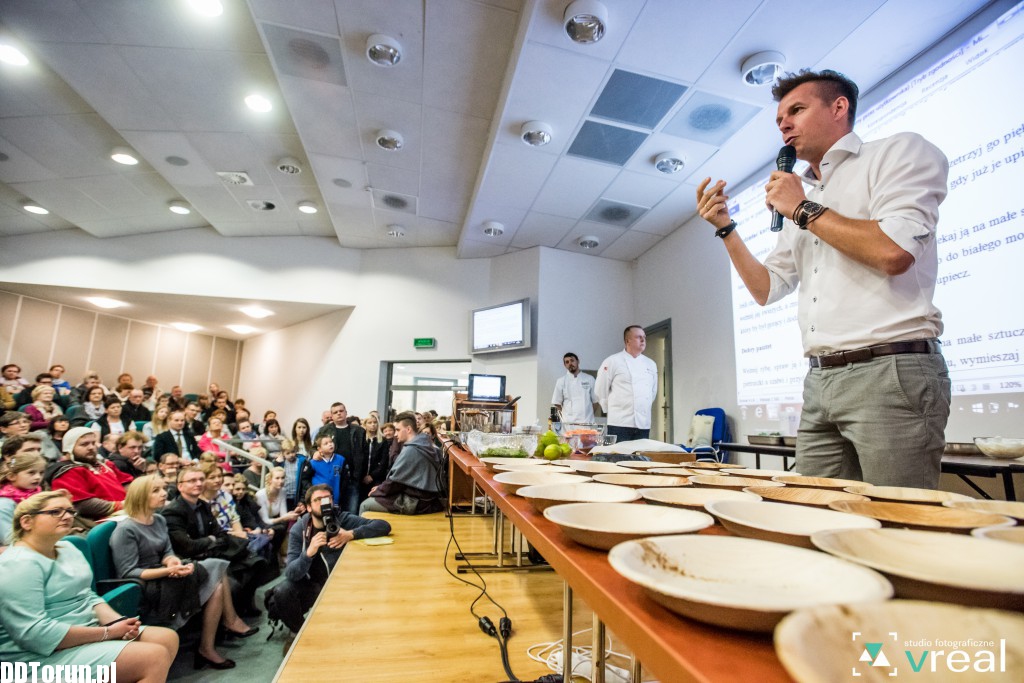 Karol Okrasa w krzyżackiej kuchni festiwalu