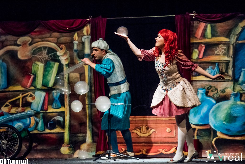 Teatr Baniek Mydlanych w auli UMK