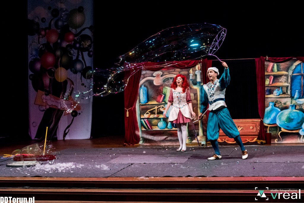 Teatr Baniek Mydlanych w auli UMK