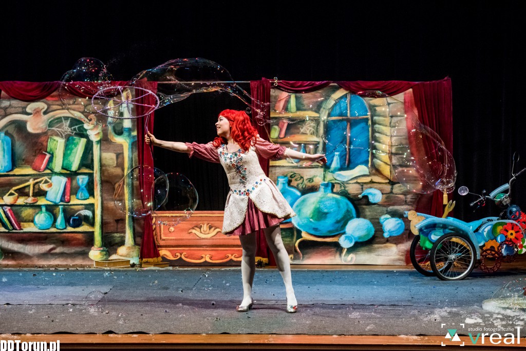 Teatr Baniek Mydlanych w auli UMK
