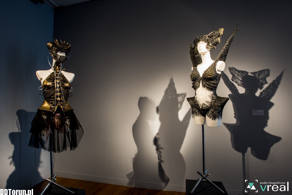 Wystawa Art Next To Fashion w CSW