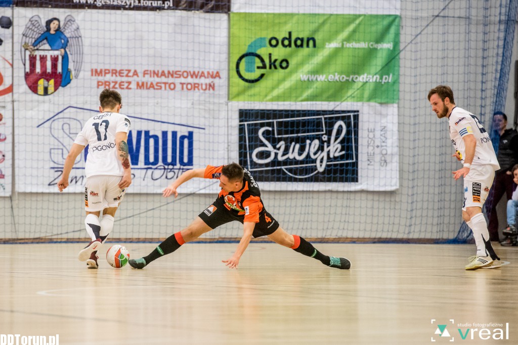 FC Toruń przegrywa z Pogonią