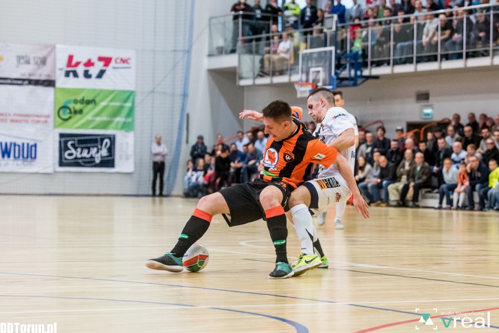 FC Toruń przegrywa z Pogonią