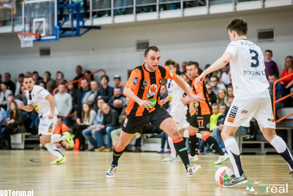 FC Toruń przegrywa z Pogonią
