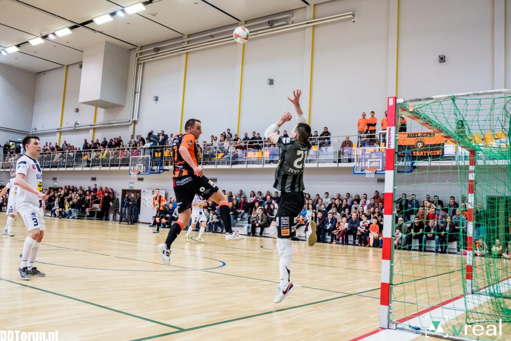 FC Toruń przegrywa z Pogonią