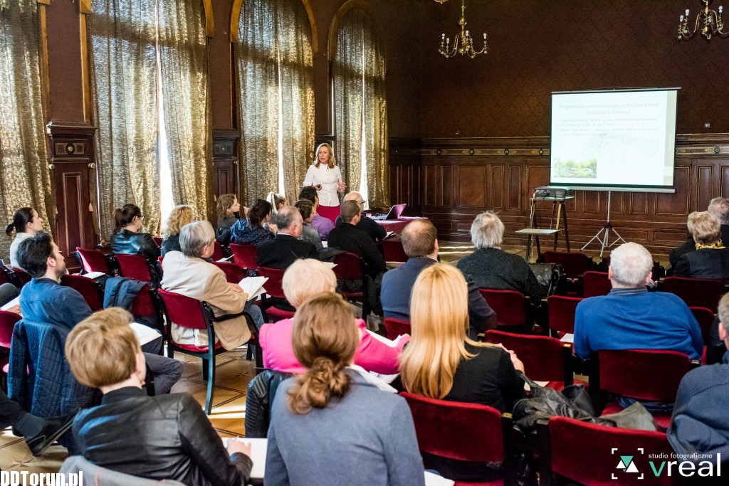 Dyskusja o nieruchomościach na Starówce
