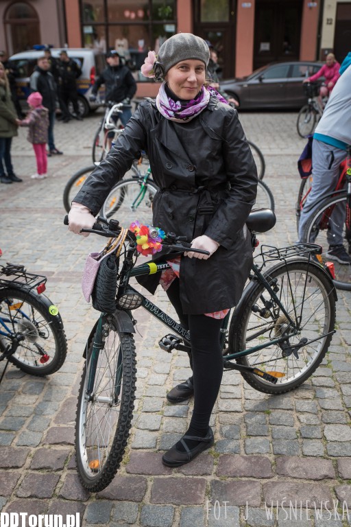 Cała masa eleganckich cyklistów