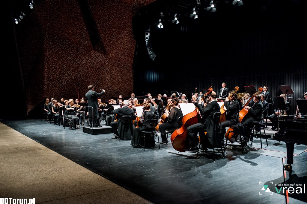 Orkiestra gra Bizeta i Gershwina