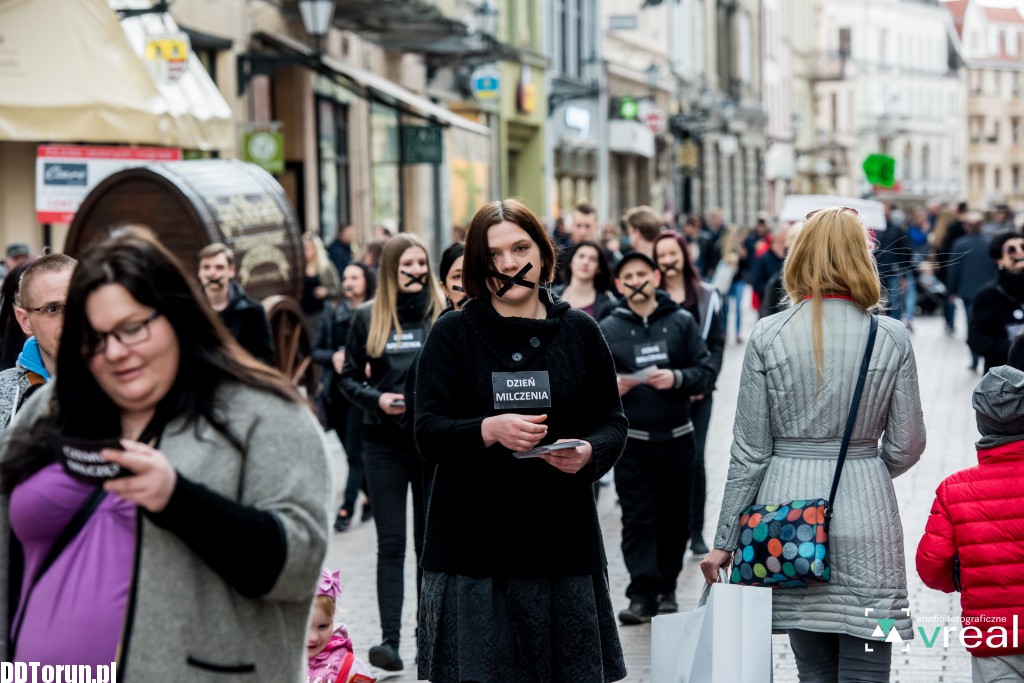 Dzień Milczenia na toruńskiej starówce