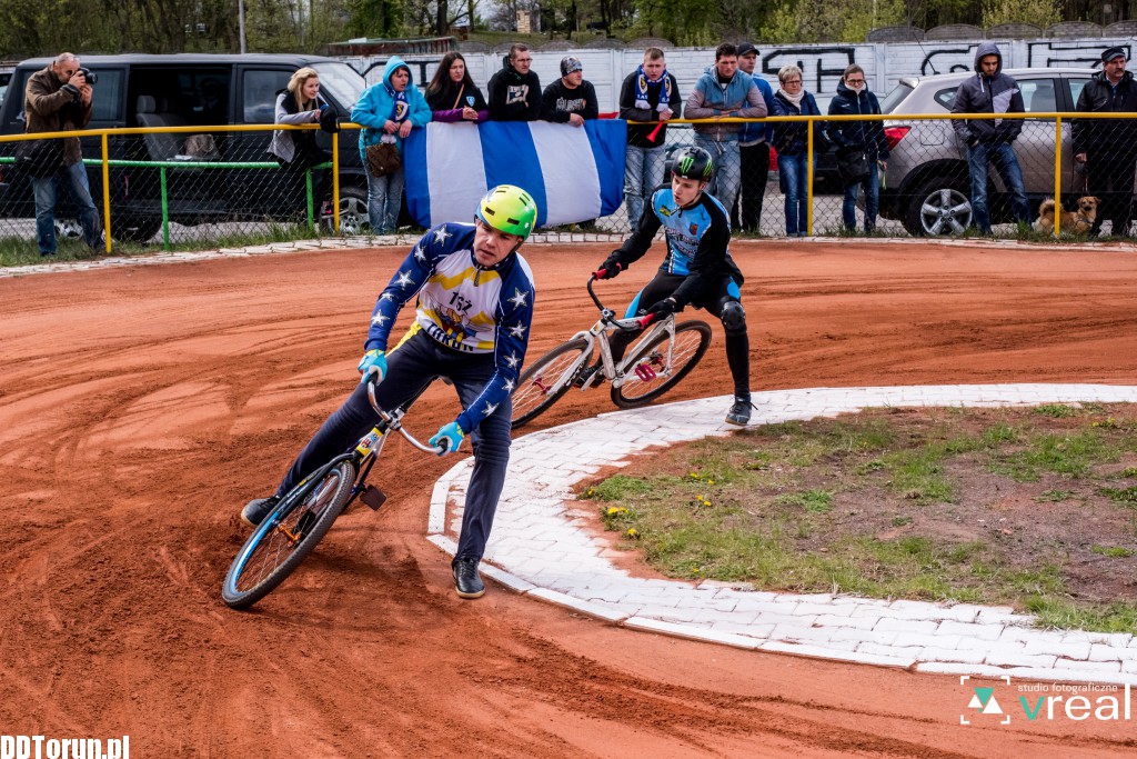 Speedrowerzyści wygrywają u siebie