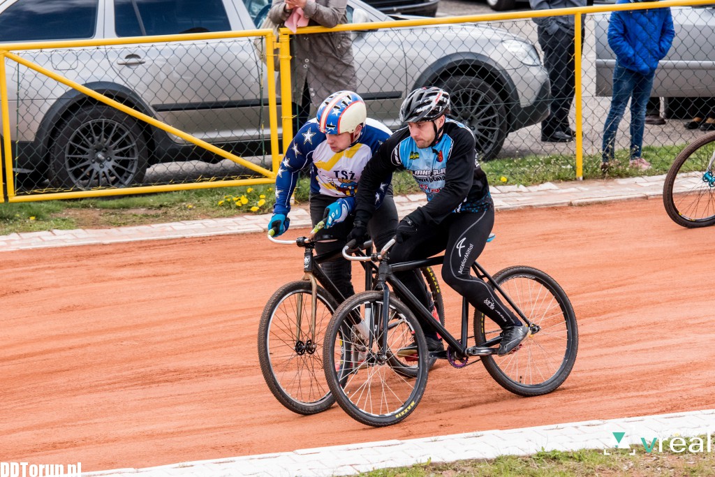 Speedrowerzyści wygrywają u siebie