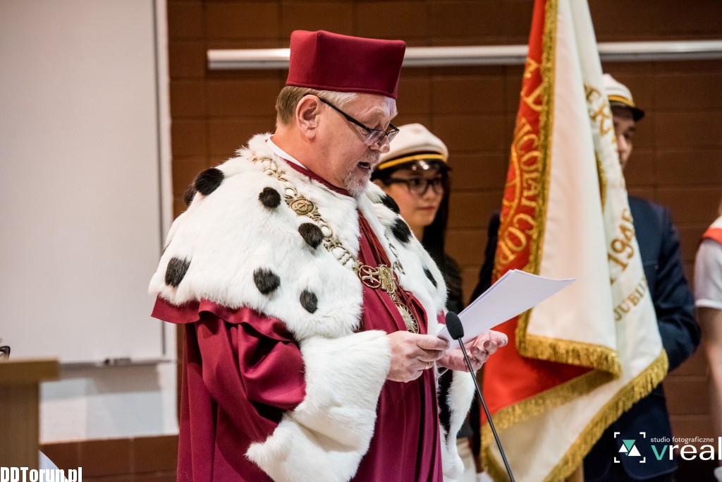 Profesor Dembiński z wyróżnieniem