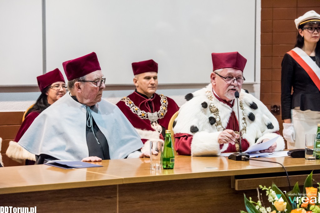 Profesor Dembiński z wyróżnieniem