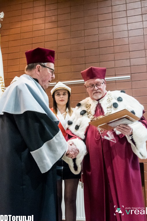 Profesor Dembiński z wyróżnieniem
