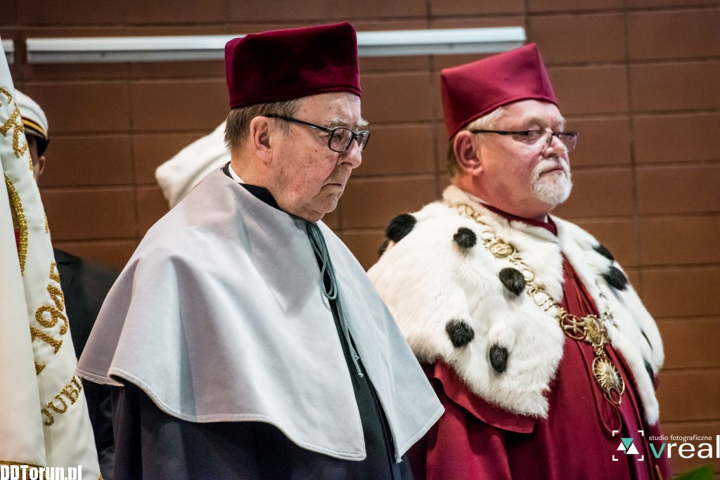 Profesor Dembiński z wyróżnieniem
