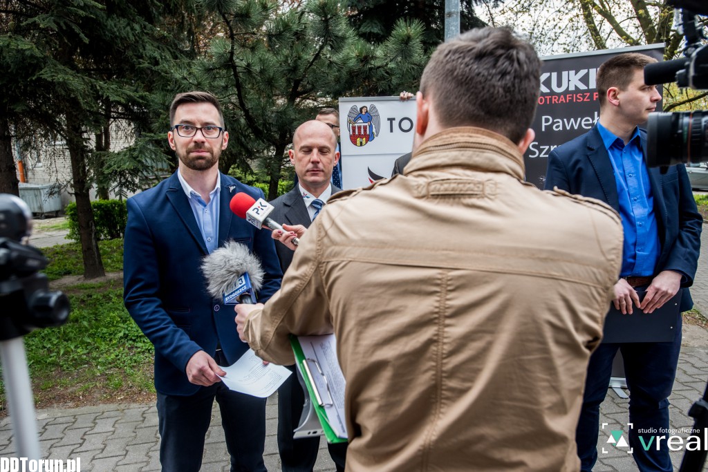 Prawica pod skarbówką
