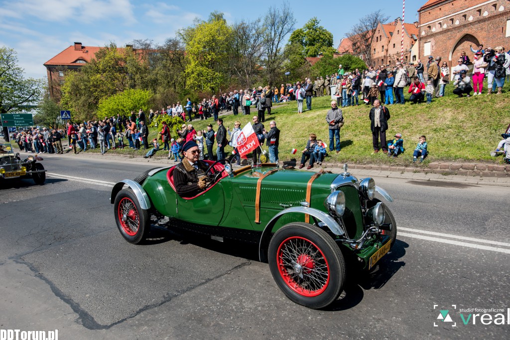 Klasyki motoryzacji na Dzień Flagi