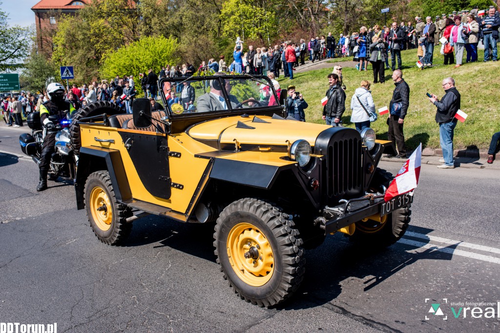 Klasyki motoryzacji na Dzień Flagi
