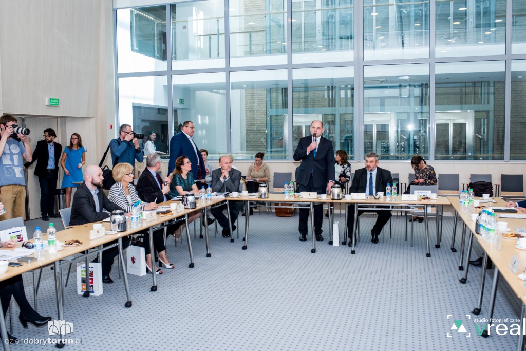 Parlamentarzyści z marszałkiem o inwestycjach