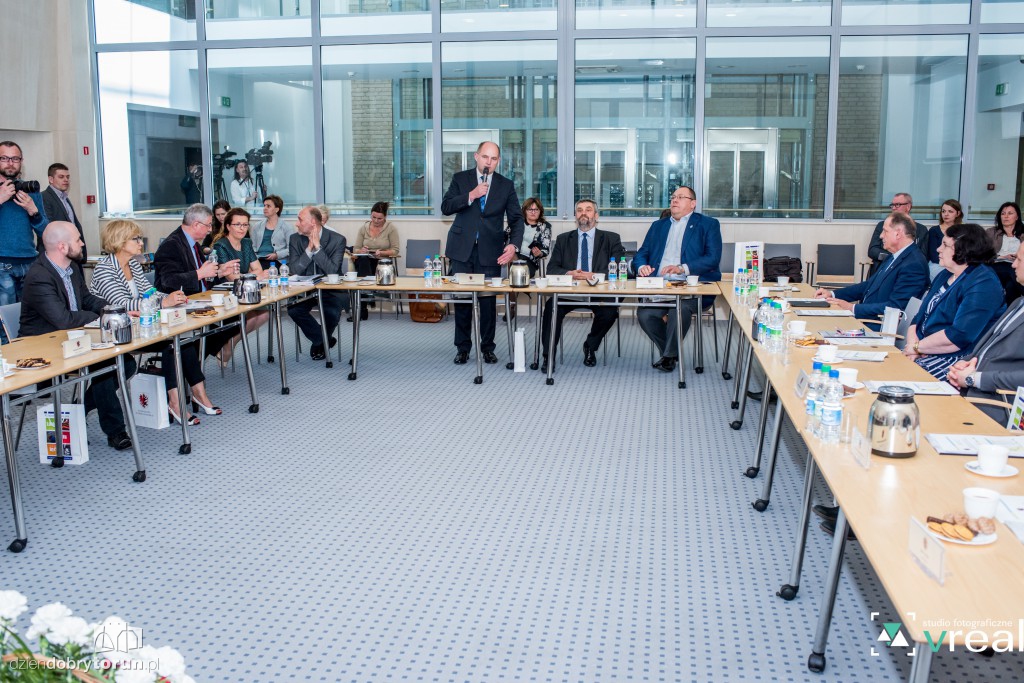 Parlamentarzyści z marszałkiem o inwestycjach