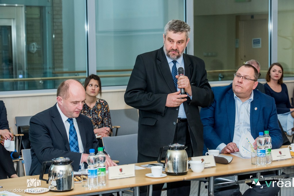 Parlamentarzyści z marszałkiem o inwestycjach