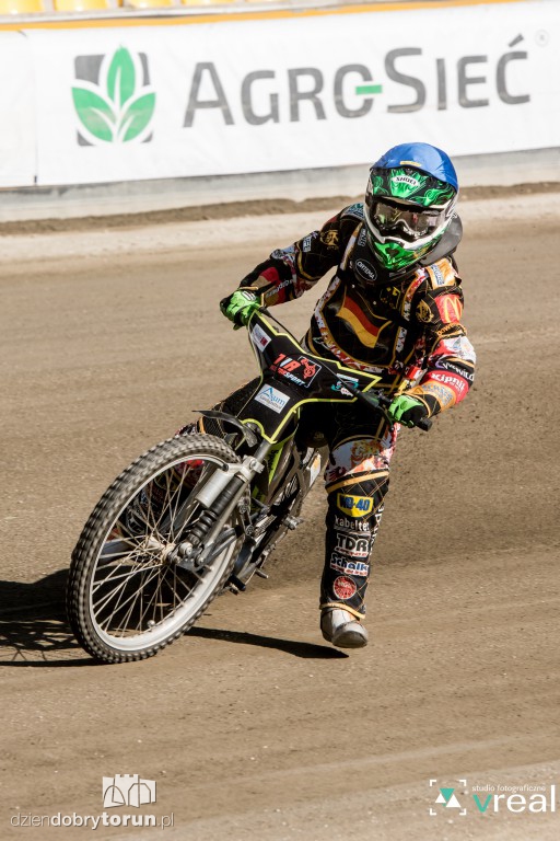 Long Track Youth World Cup
