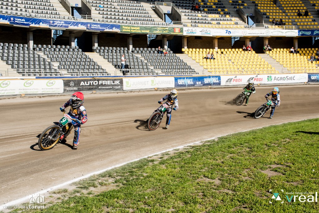 Long Track Youth World Cup