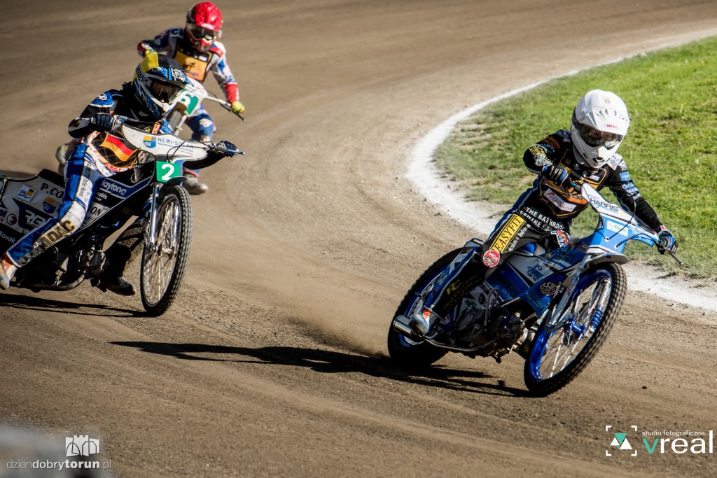Long Track Youth World Cup
