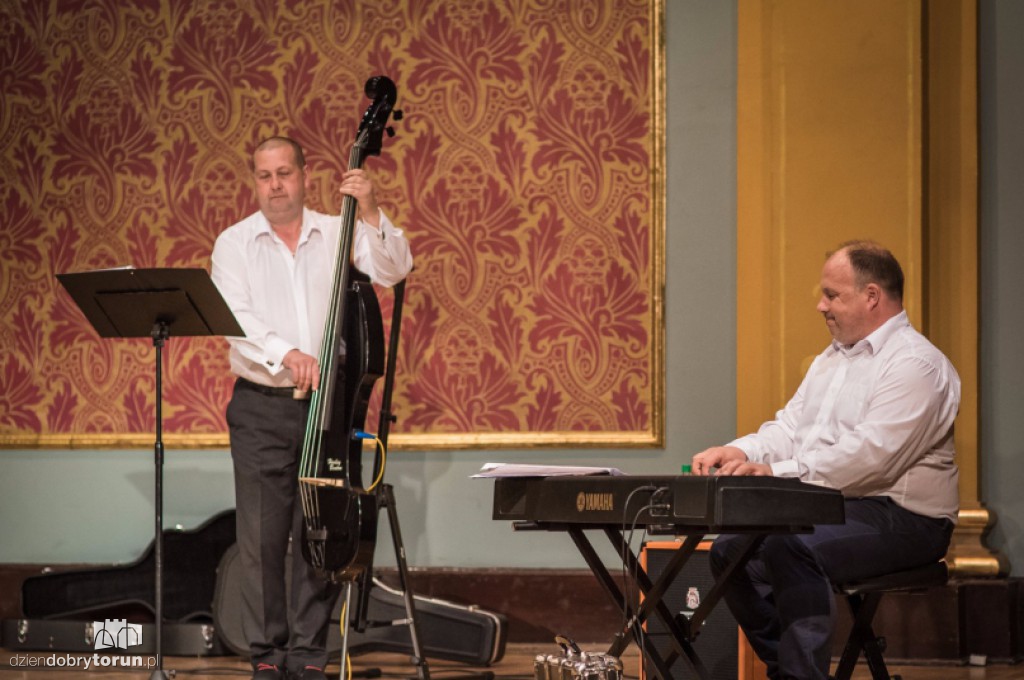 Herbatka u Bułata w Dworze Artusa