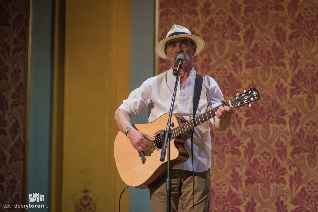 Herbatka u Bułata w Dworze Artusa