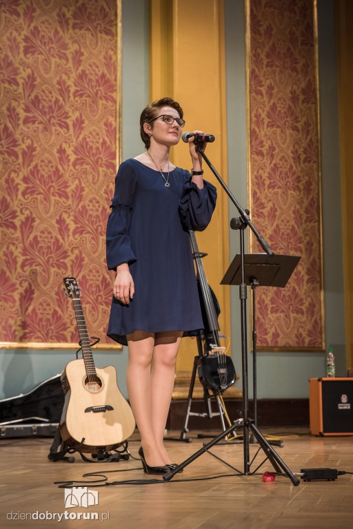 Herbatka u Bułata w Dworze Artusa