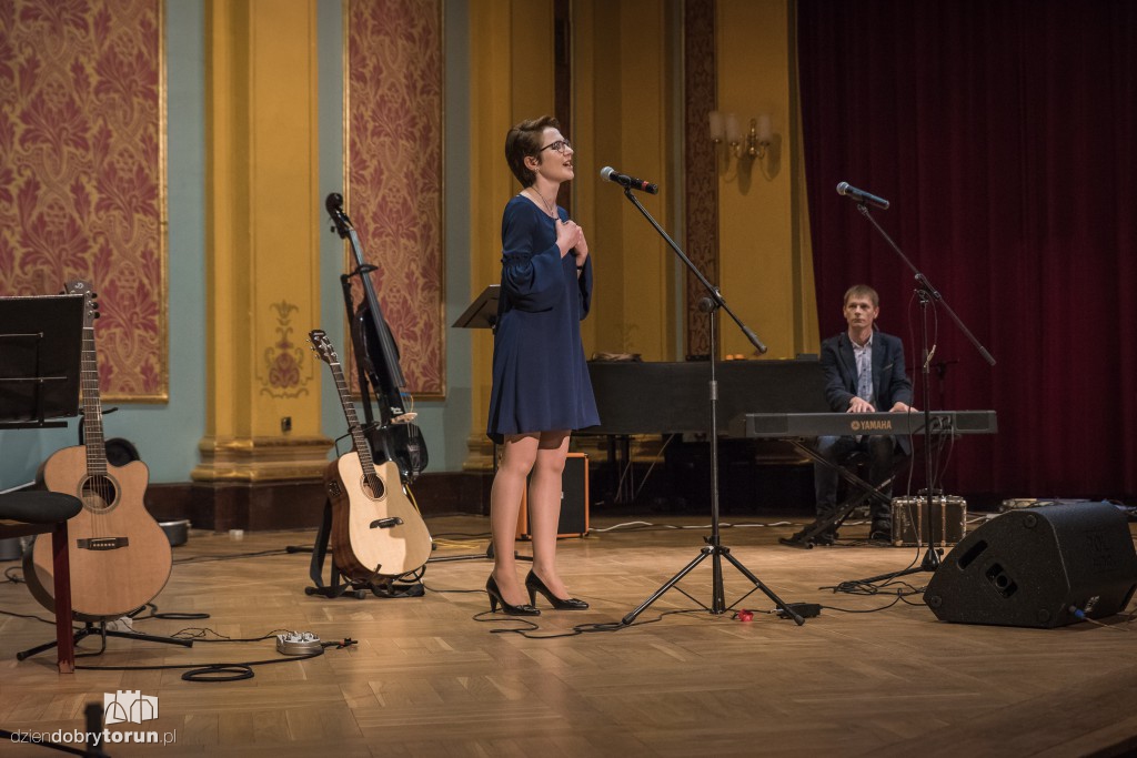 Herbatka u Bułata w Dworze Artusa