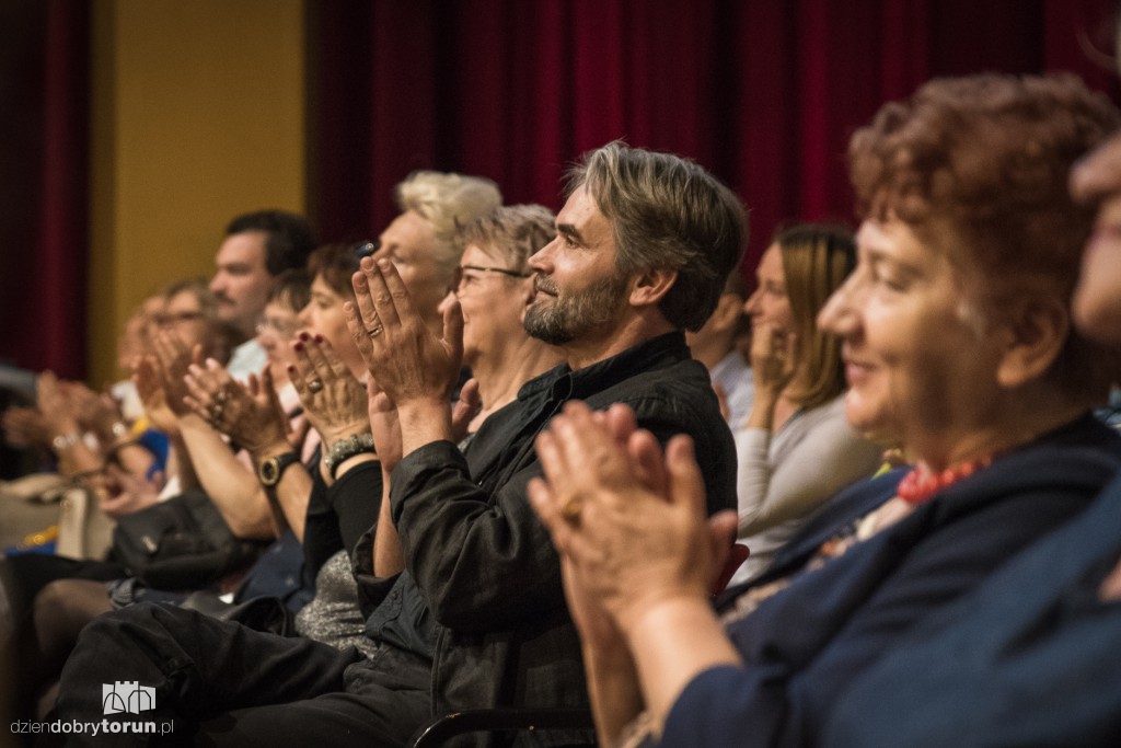 Herbatka u Bułata w Dworze Artusa