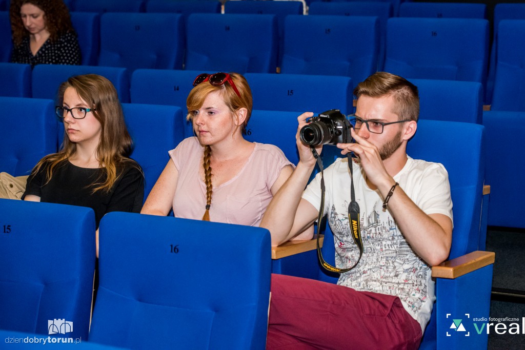 Konferencja Art is Next to Fashion