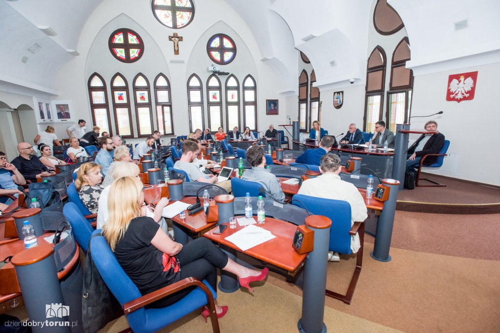 Kompromis w sprawie Szczytnej?