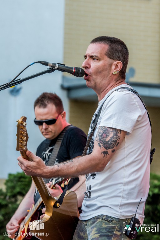 Kobranocka zagrała w amfiteatrze