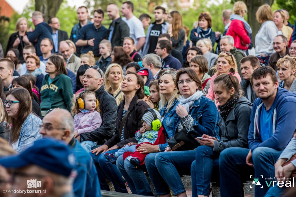 Kobranocka zagrała w amfiteatrze