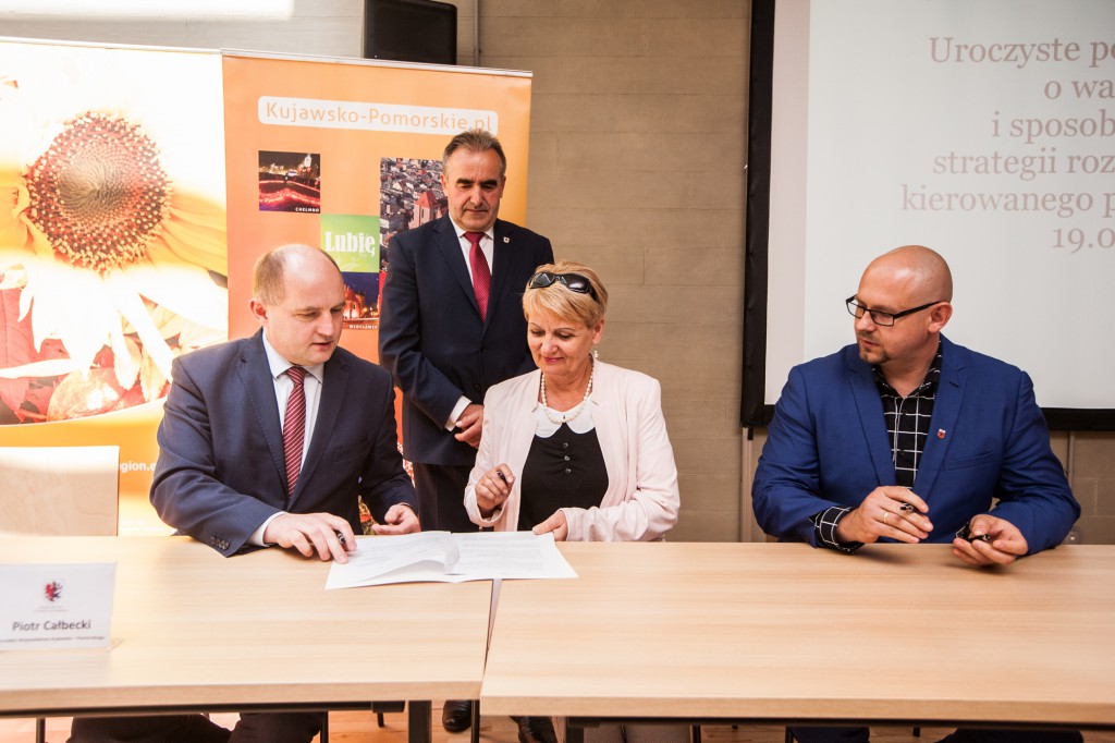 Podpisanie umów w CKK Jordanki