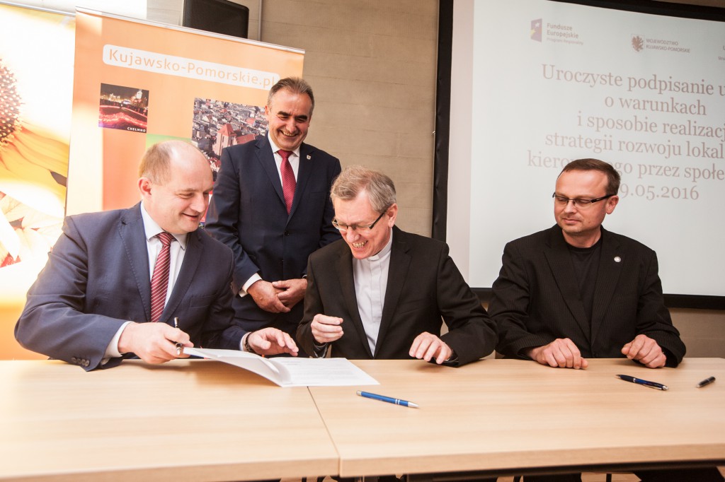 Podpisanie umów w CKK Jordanki