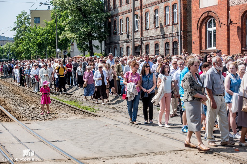 Procesje Bożego Ciała przeszły ulicami